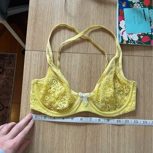 Body by Victoria - Unlined Demi 32D 💛